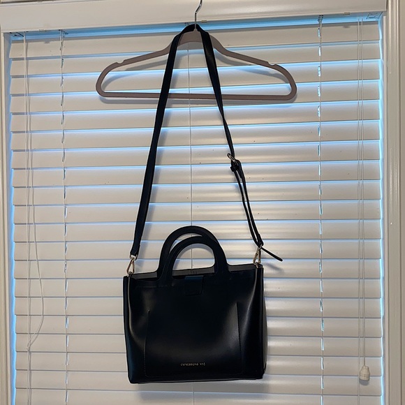 BRAND NEW BLACK FAUX LEATHER PURSE - Picture 2 of 4